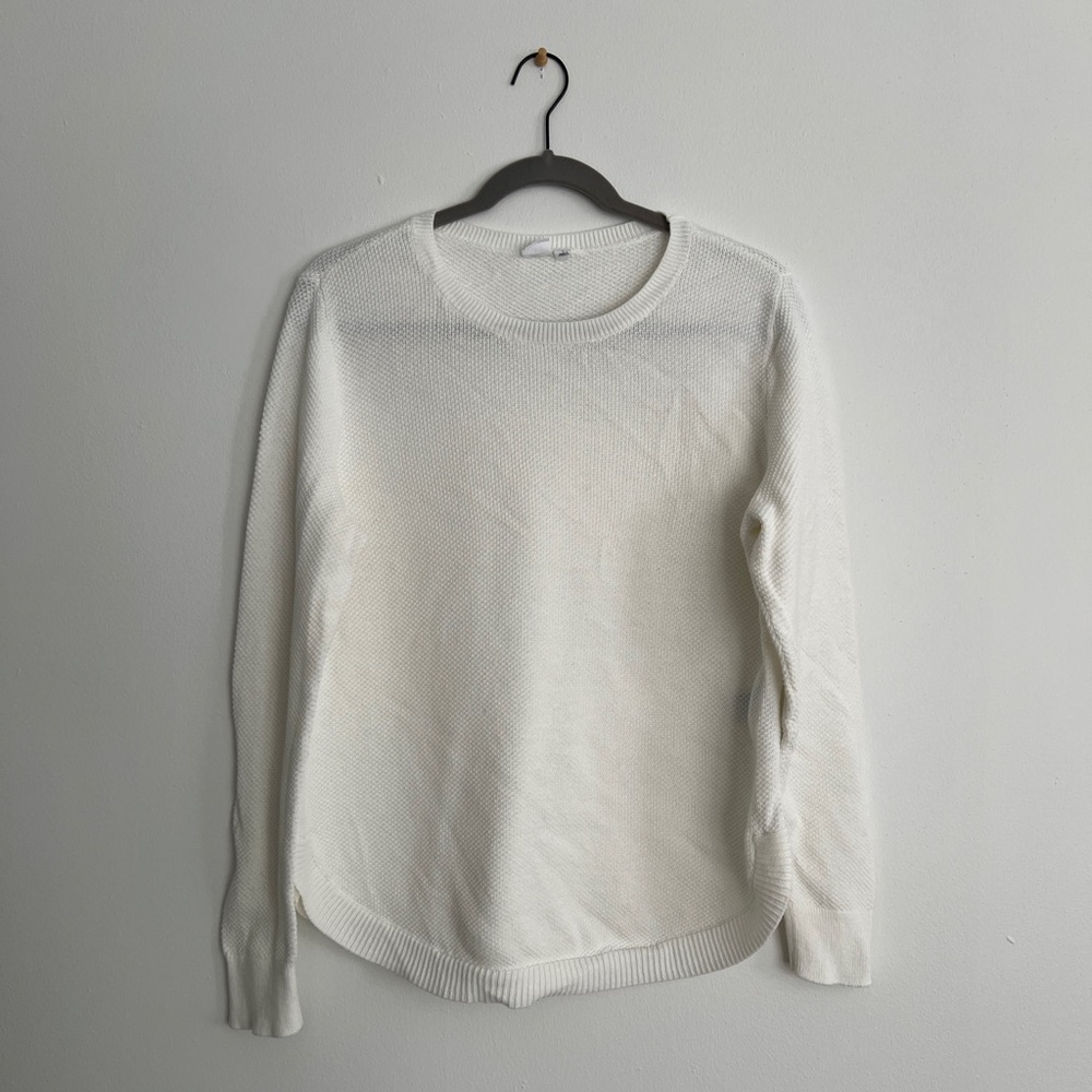 Gap crewneck sweater - size L
